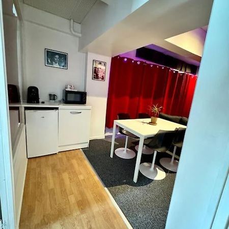 פריז Experience Cinema Immersif Dans Appartement Renove Pres De Montmartre מראה חיצוני תמונה