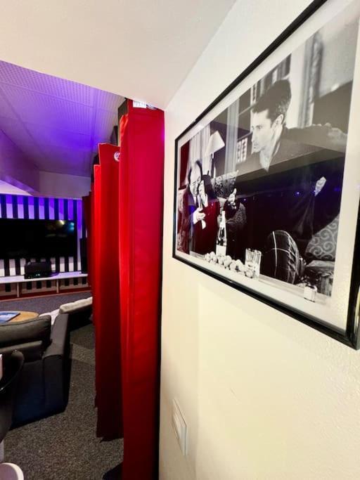 פריז Experience Cinema Immersif Dans Appartement Renove Pres De Montmartre מראה חיצוני תמונה