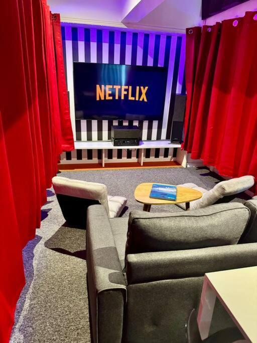 פריז Experience Cinema Immersif Dans Appartement Renove Pres De Montmartre מראה חיצוני תמונה